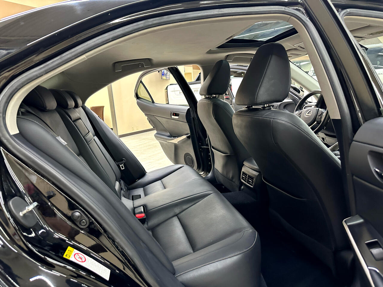 2014 Lexus IS 250 photo 33