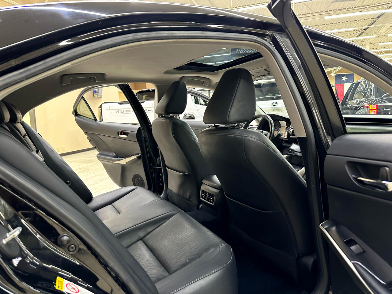 2014 Lexus IS 250 photo 34