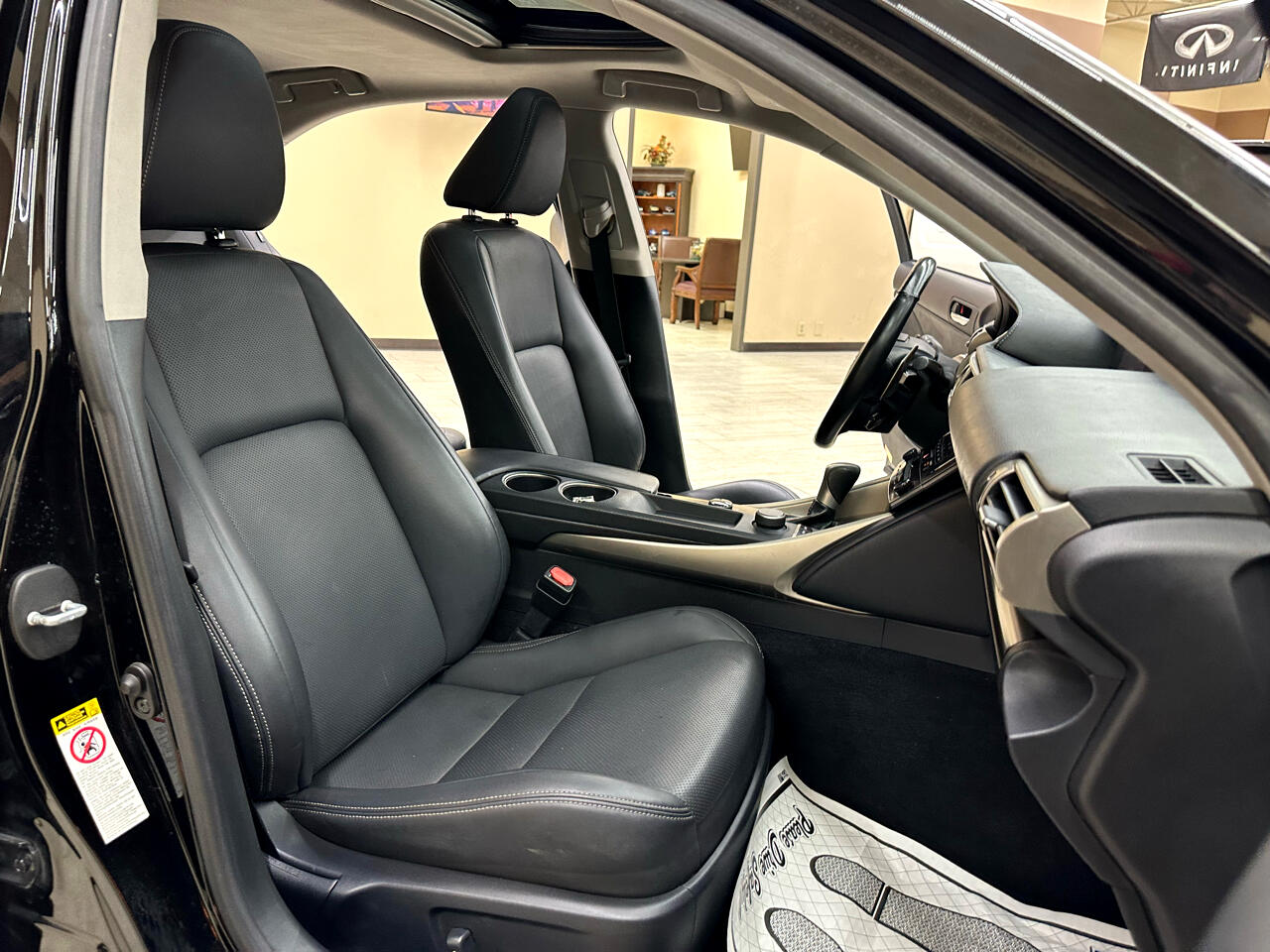 2014 Lexus IS 250 photo 37