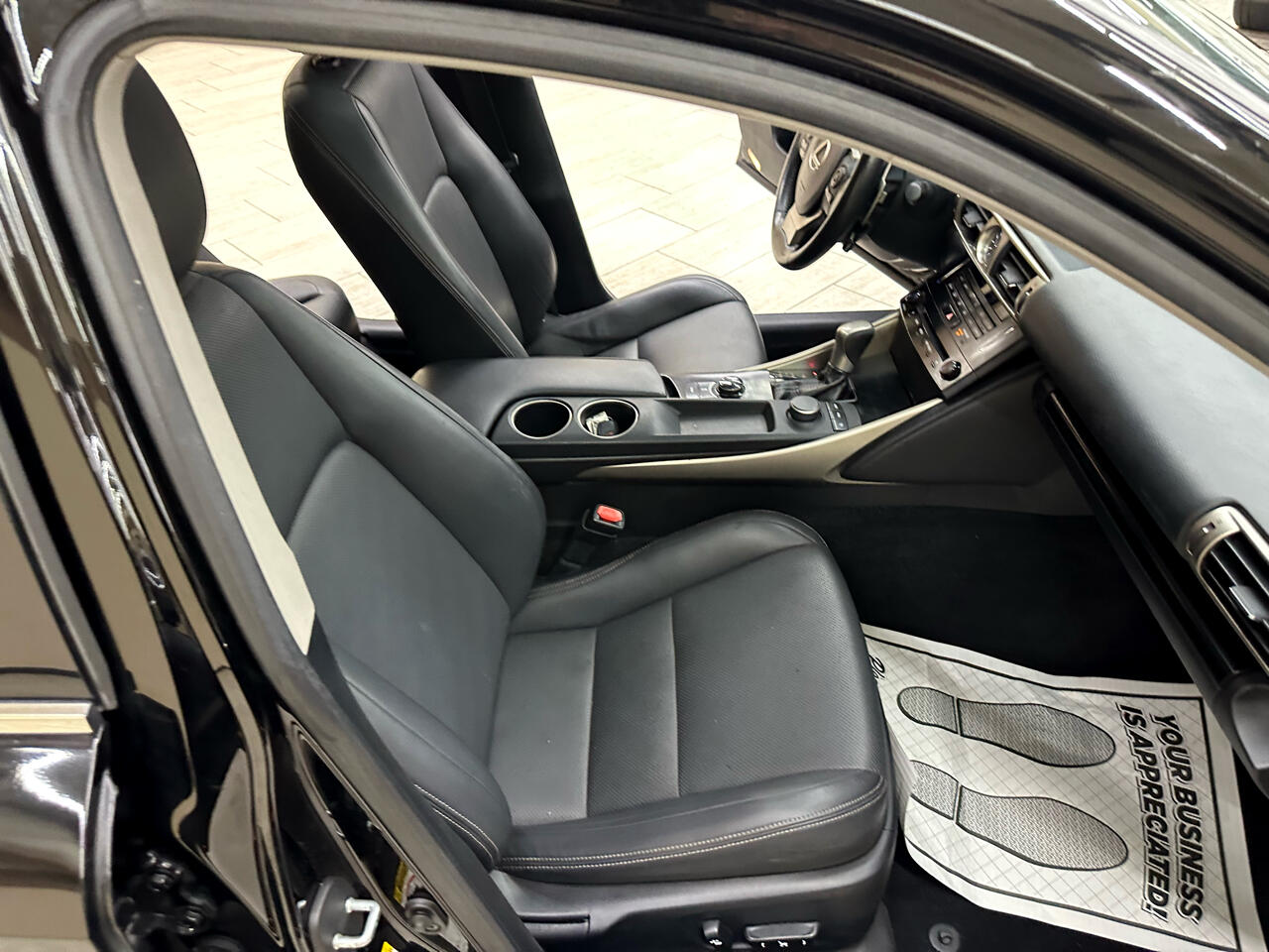 2014 Lexus IS 250 photo 38