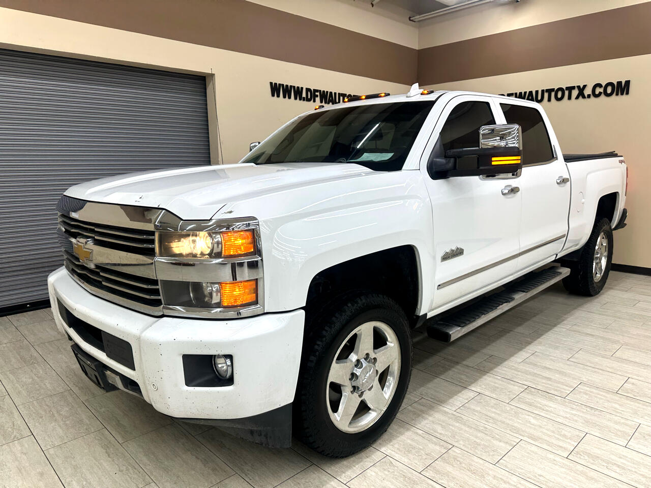 2015 Chevrolet Silverado 2500HD LT photo 2