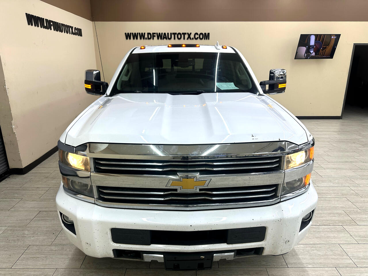 2015 Chevrolet Silverado 2500HD LT photo 4