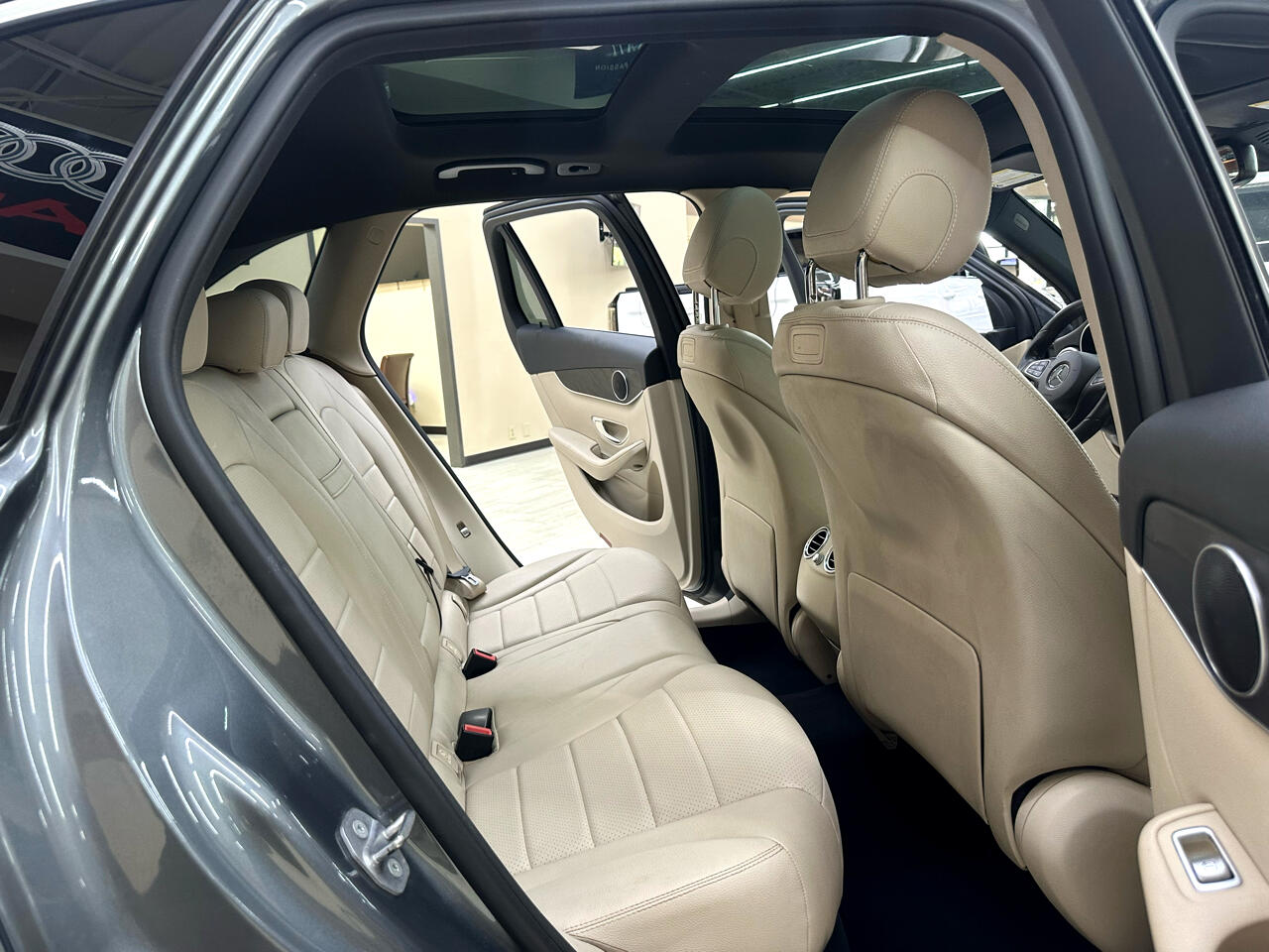 Mercedes-Benz GLC-Class GLC300 2018 Mercedes-Benz GLC-Class GLC300 2018