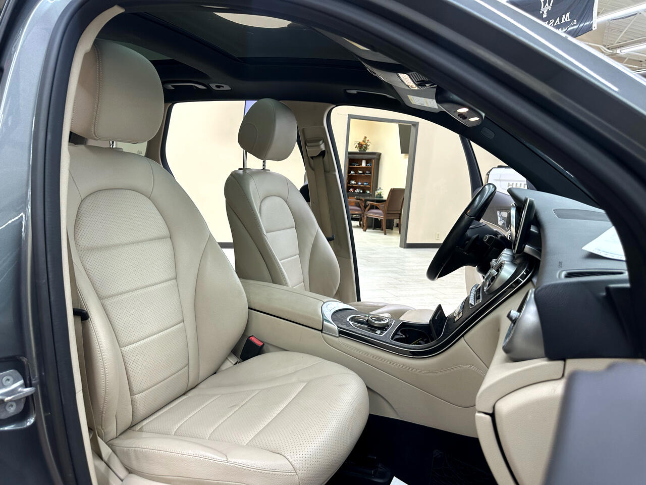 Mercedes-Benz GLC-Class GLC300 2018 Mercedes-Benz GLC-Class GLC300 2018