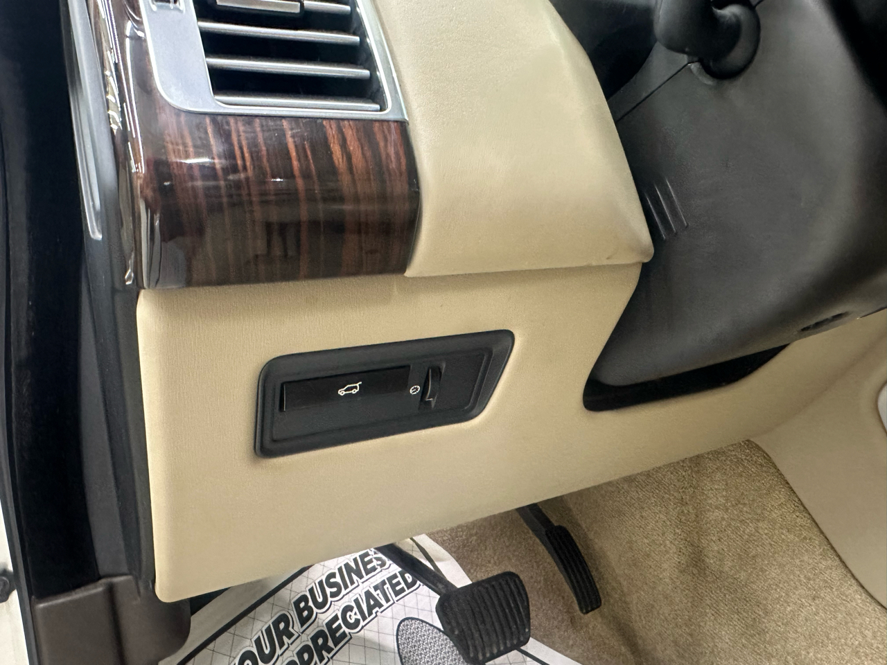 Land Rover Range Rover 3.0L V6 Supercharged HSE 2014 Land Rover Range Rover 3.0L V6 Supercharged HSE 2014