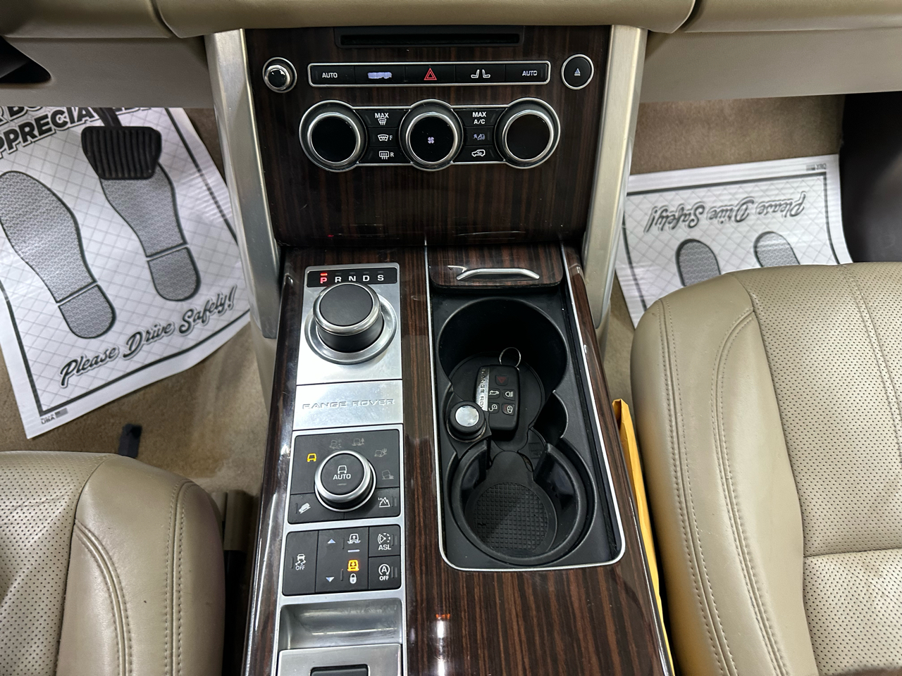 Land Rover Range Rover 3.0L V6 Supercharged HSE 2014 Land Rover Range Rover 3.0L V6 Supercharged HSE 2014