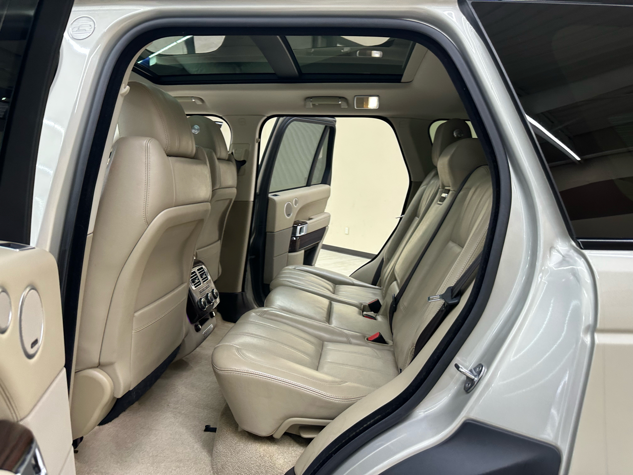 Land Rover Range Rover 3.0L V6 Supercharged HSE 2014 Land Rover Range Rover 3.0L V6 Supercharged HSE 2014