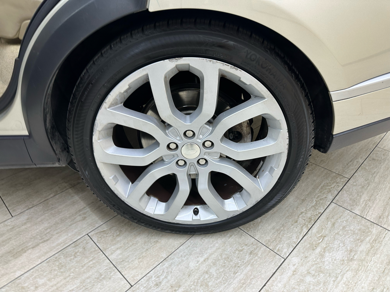 Land Rover Range Rover 3.0L V6 Supercharged HSE 2014 Land Rover Range Rover 3.0L V6 Supercharged HSE 2014