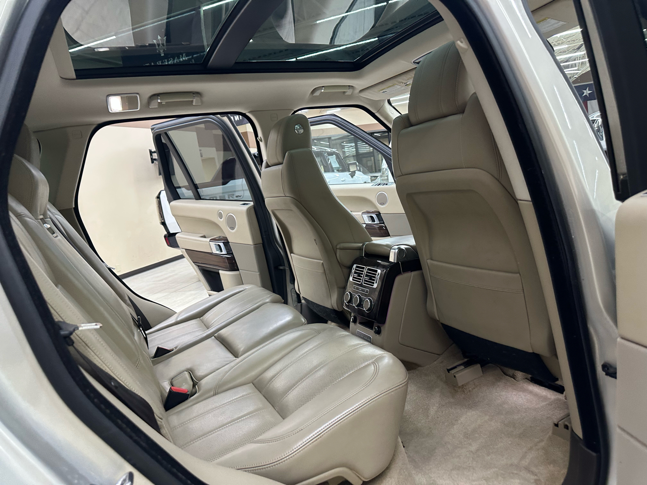 Land Rover Range Rover 3.0L V6 Supercharged HSE 2014 Land Rover Range Rover 3.0L V6 Supercharged HSE 2014