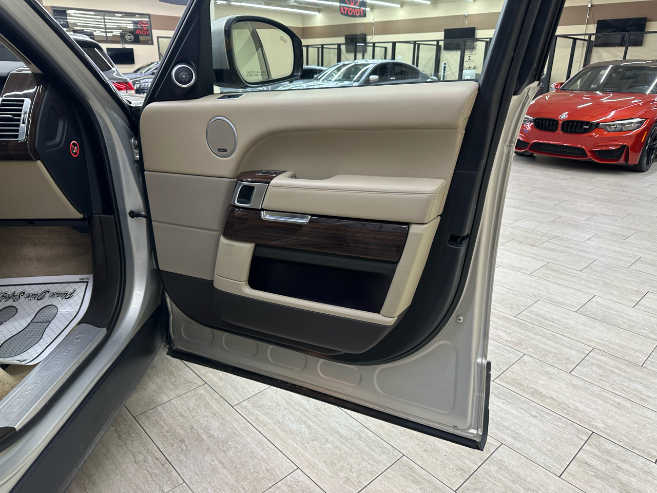 Land Rover Range Rover 3.0L V6 Supercharged HSE 2014 Land Rover Range Rover 3.0L V6 Supercharged HSE 2014