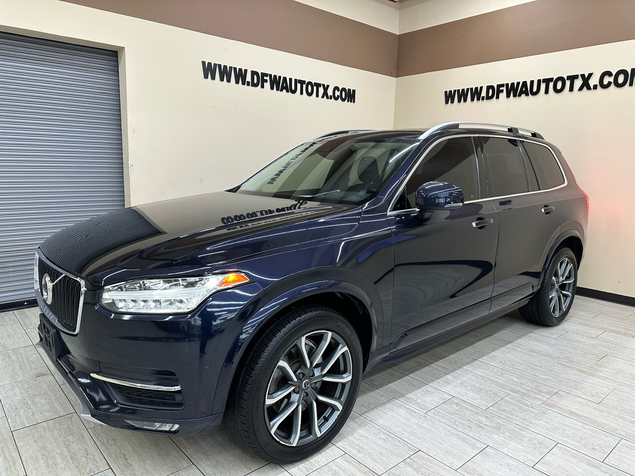 2019 Volvo XC90 T5 Momentum photo 2