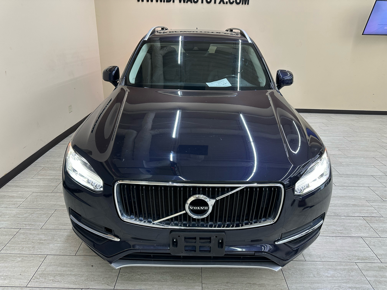2019 Volvo XC90 T5 Momentum photo 4