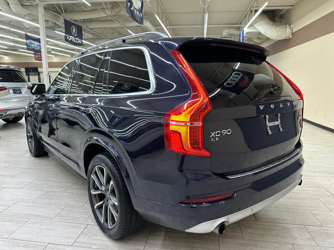 Volvo XC90 T5 Momentum 2019 Volvo XC90 T5 Momentum 2019