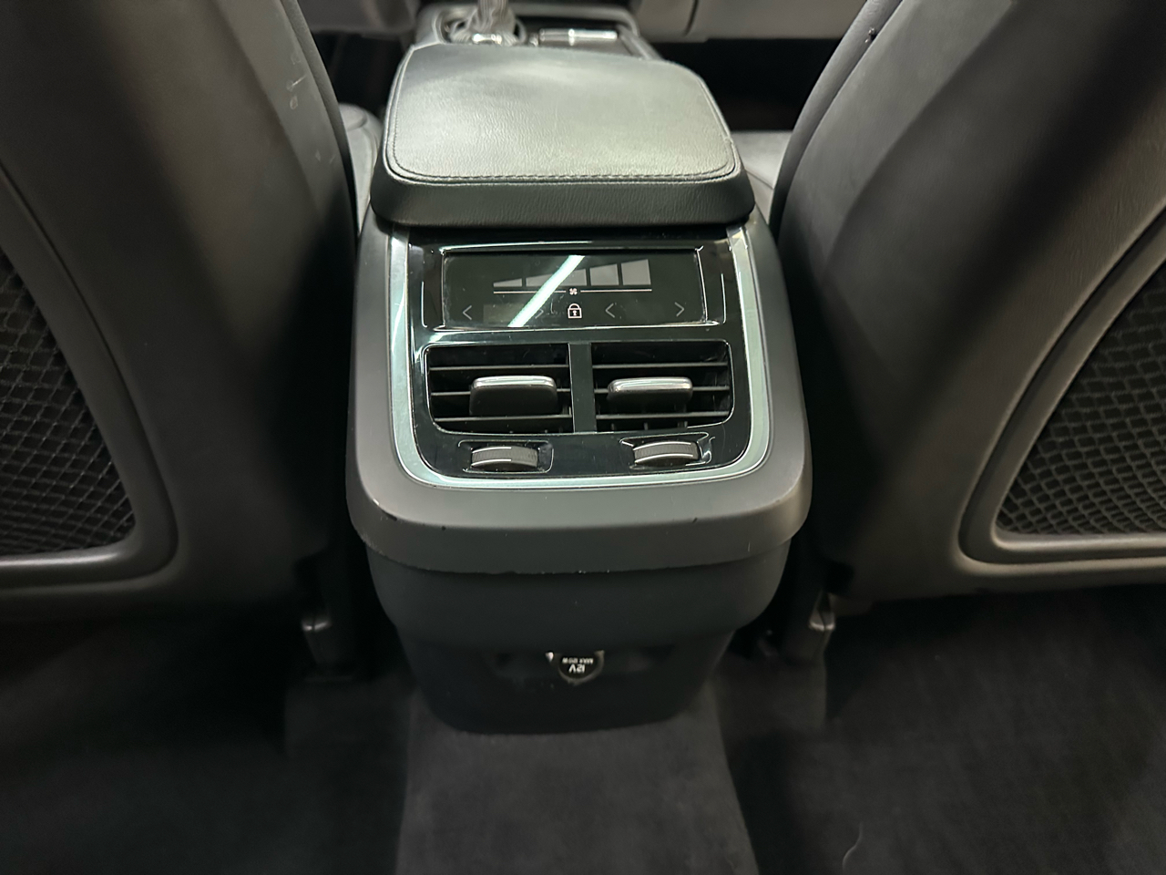 Volvo XC90 T5 Momentum 2019 Volvo XC90 T5 Momentum 2019