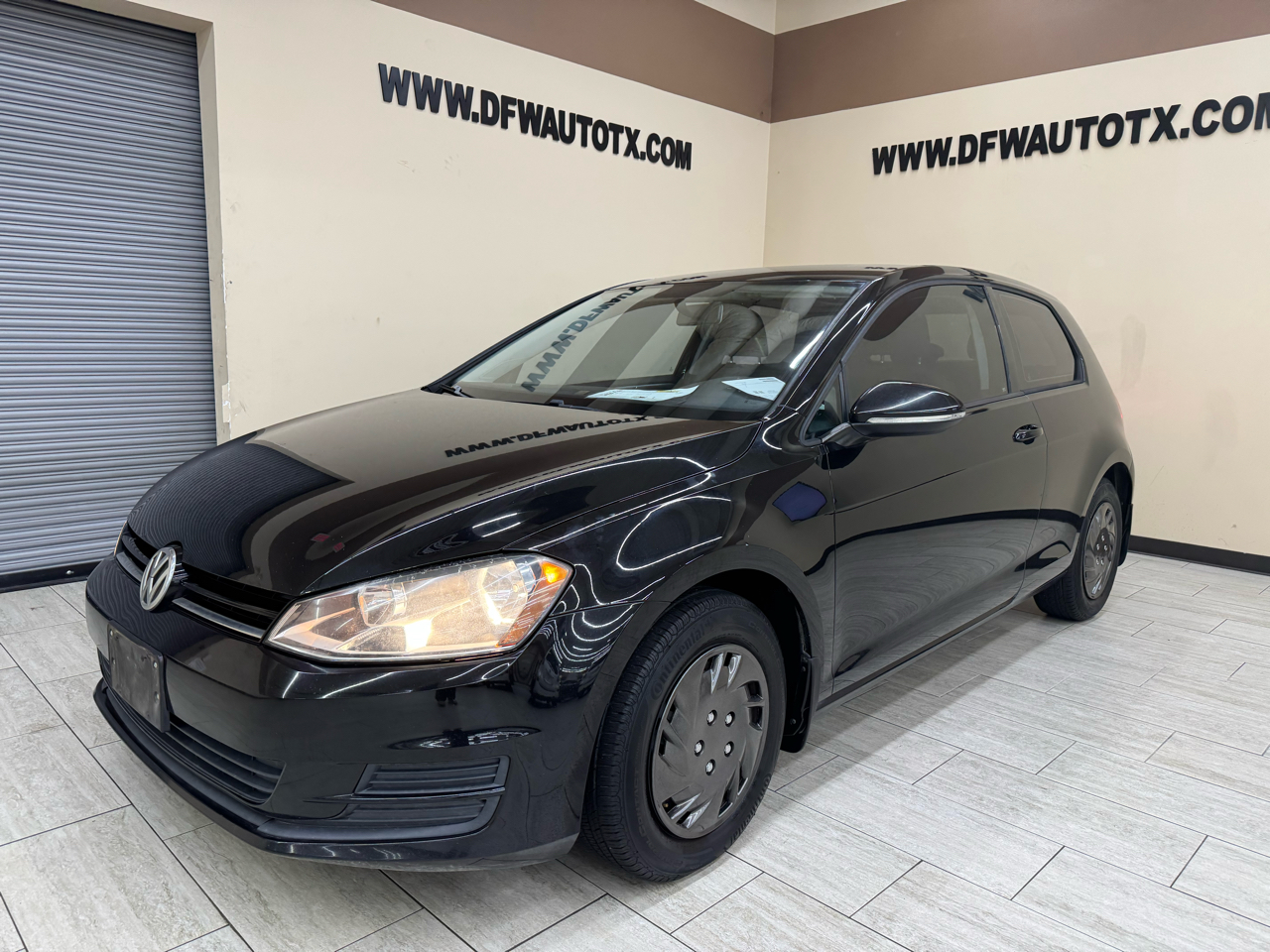 2015 Volkswagen Golf TSI S photo 2