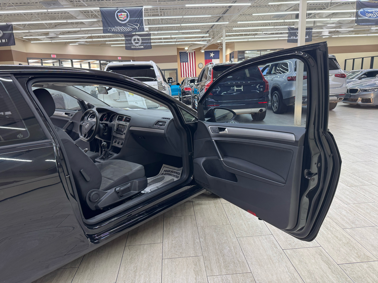 Volkswagen Golf TSI S 5M 2015 Volkswagen Golf TSI S 5M 2015