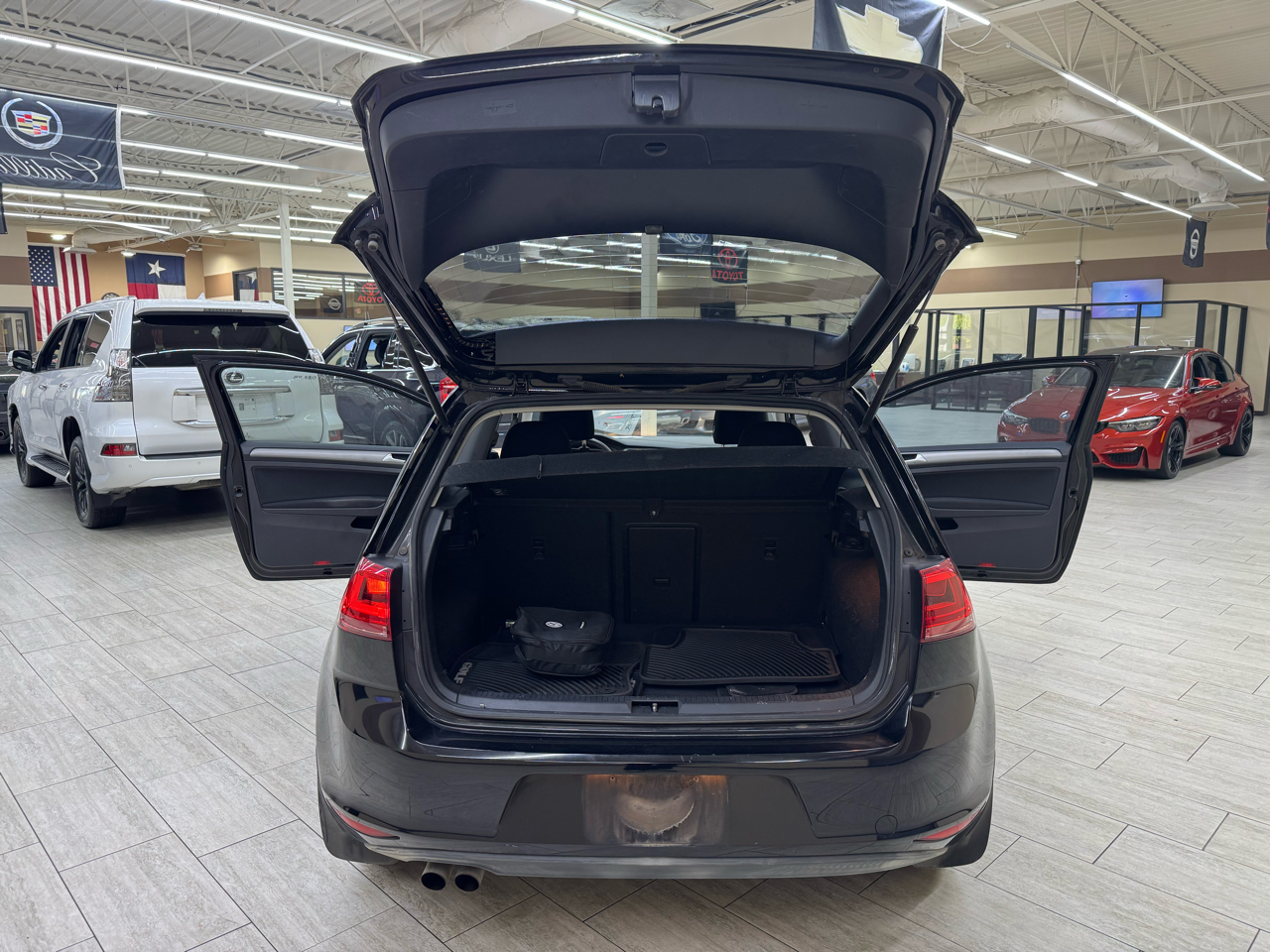 Volkswagen Golf TSI S 5M 2015 Volkswagen Golf TSI S 5M 2015