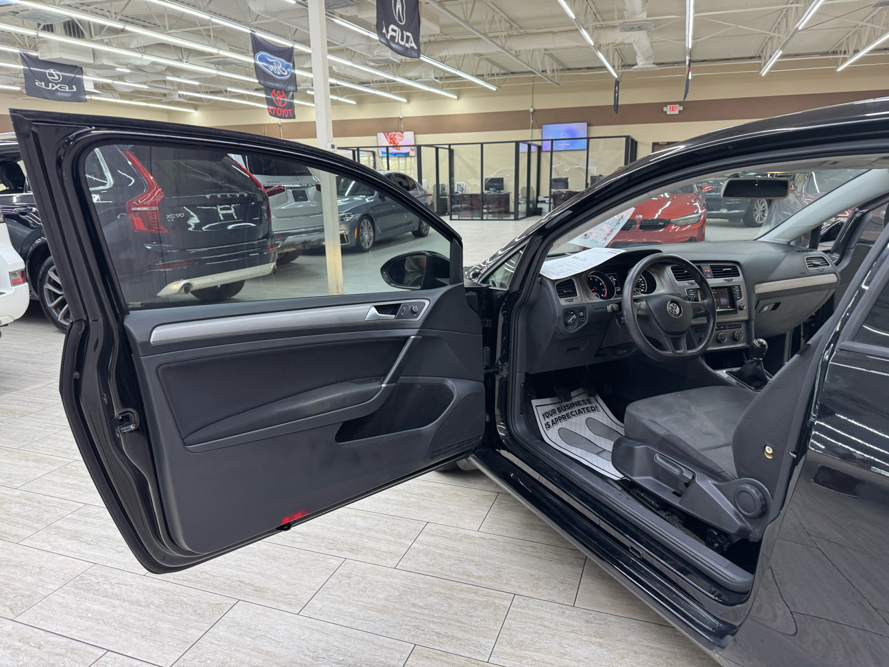 Volkswagen Golf TSI S 5M 2015 Volkswagen Golf TSI S 5M 2015