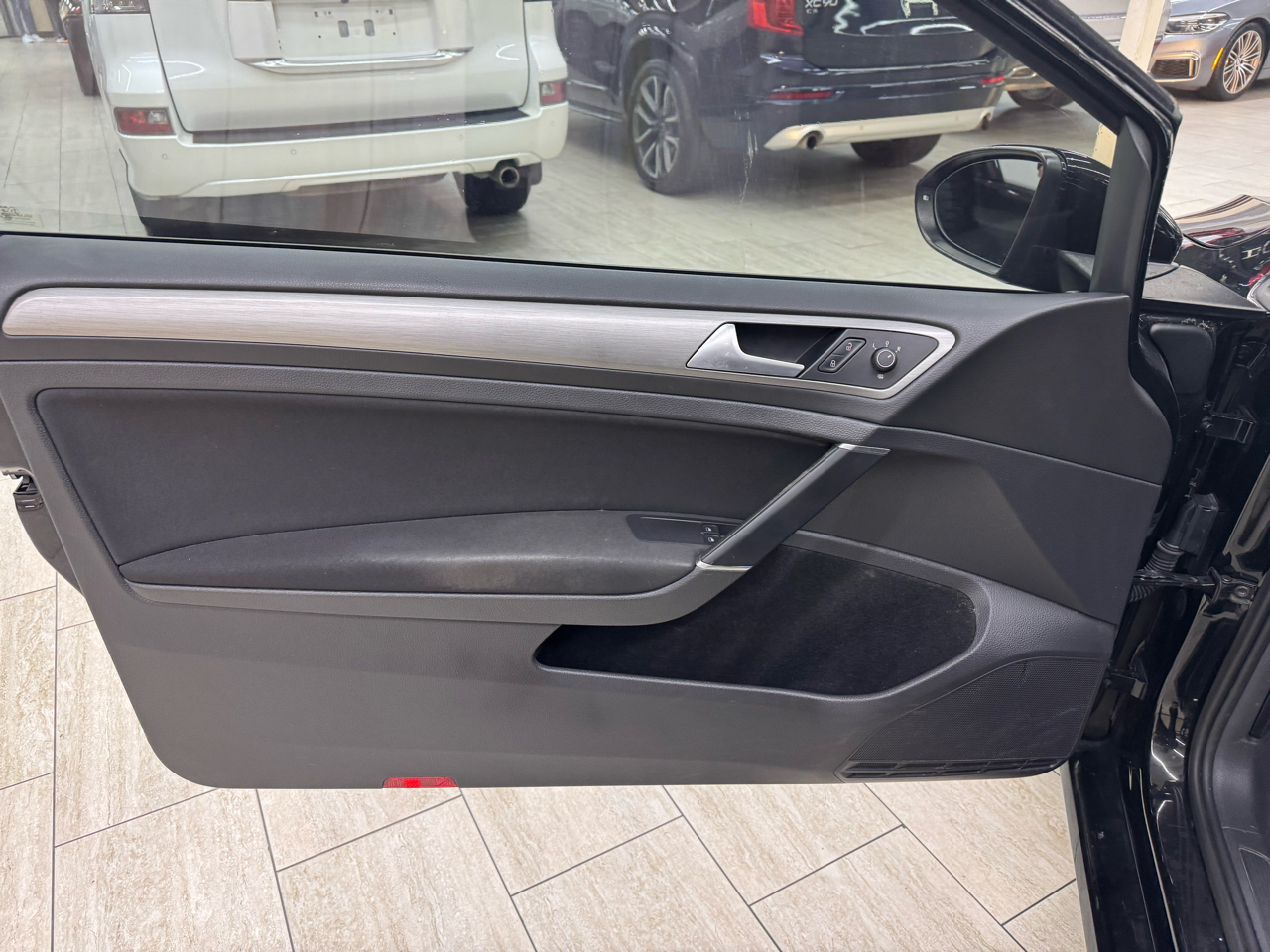 Volkswagen Golf TSI S 5M 2015 Volkswagen Golf TSI S 5M 2015