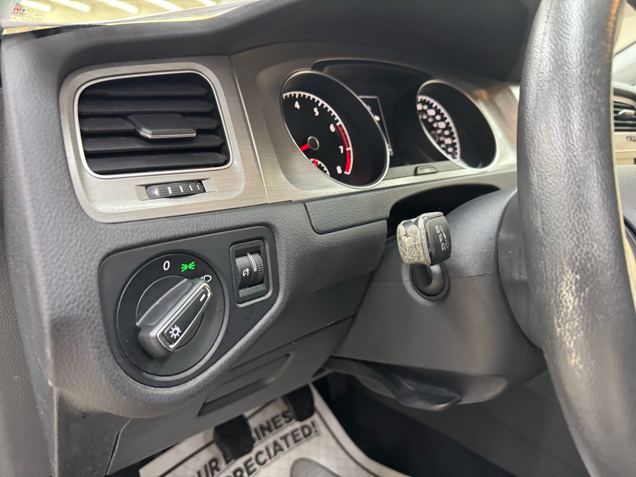 Volkswagen Golf TSI S 5M 2015 Volkswagen Golf TSI S 5M 2015