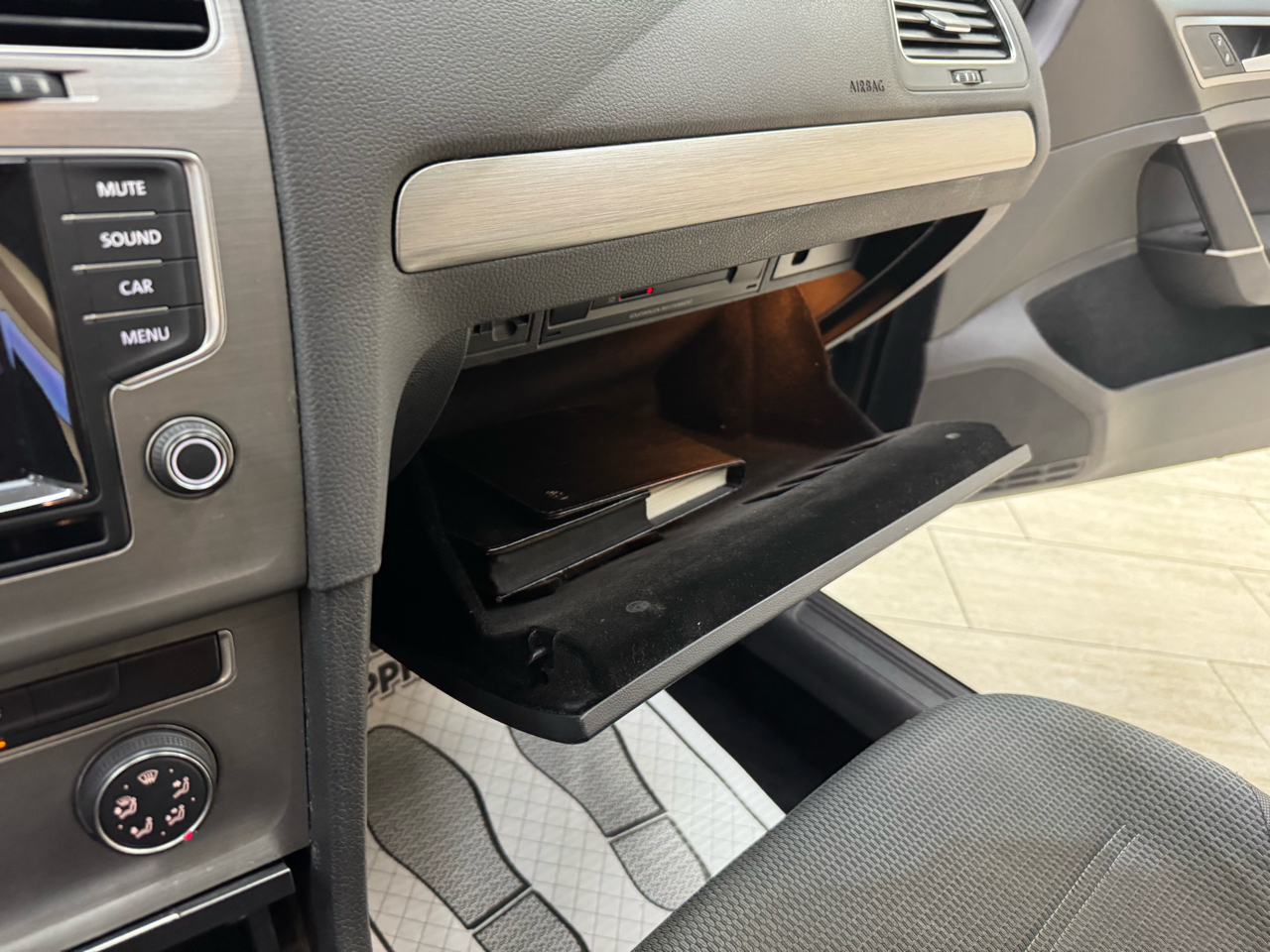 Volkswagen Golf TSI S 5M 2015 Volkswagen Golf TSI S 5M 2015