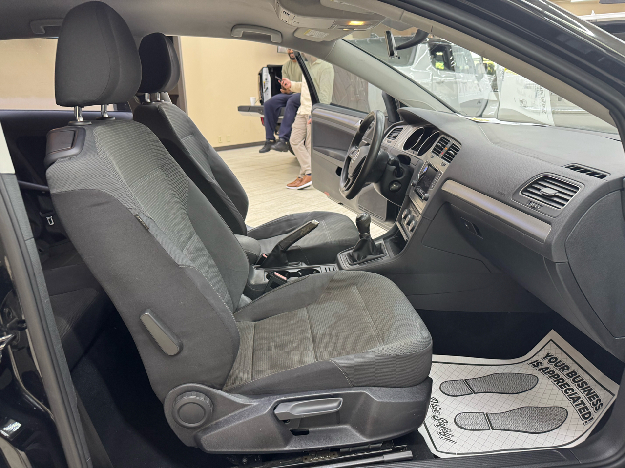 Volkswagen Golf TSI S 5M 2015 Volkswagen Golf TSI S 5M 2015