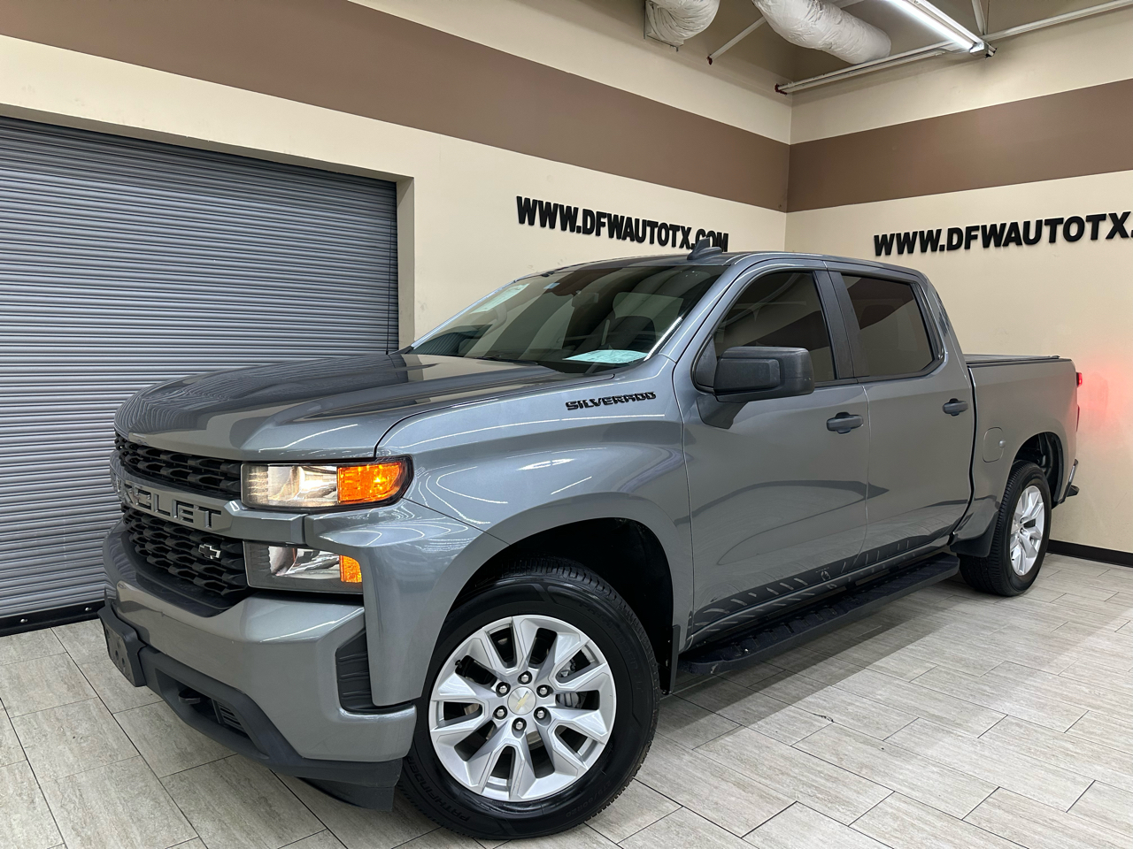 Chevrolet Silverado 1500 Limited Custom Crew Cab Short Box 2WD 2022 Chevrolet Silverado 1500 Limited Custom Crew Cab Short Box 2WD 2022