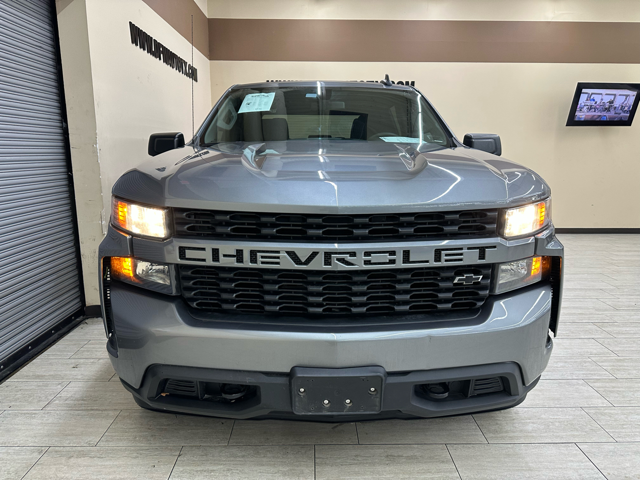 2022 Chevrolet Silverado 1500 photo 2