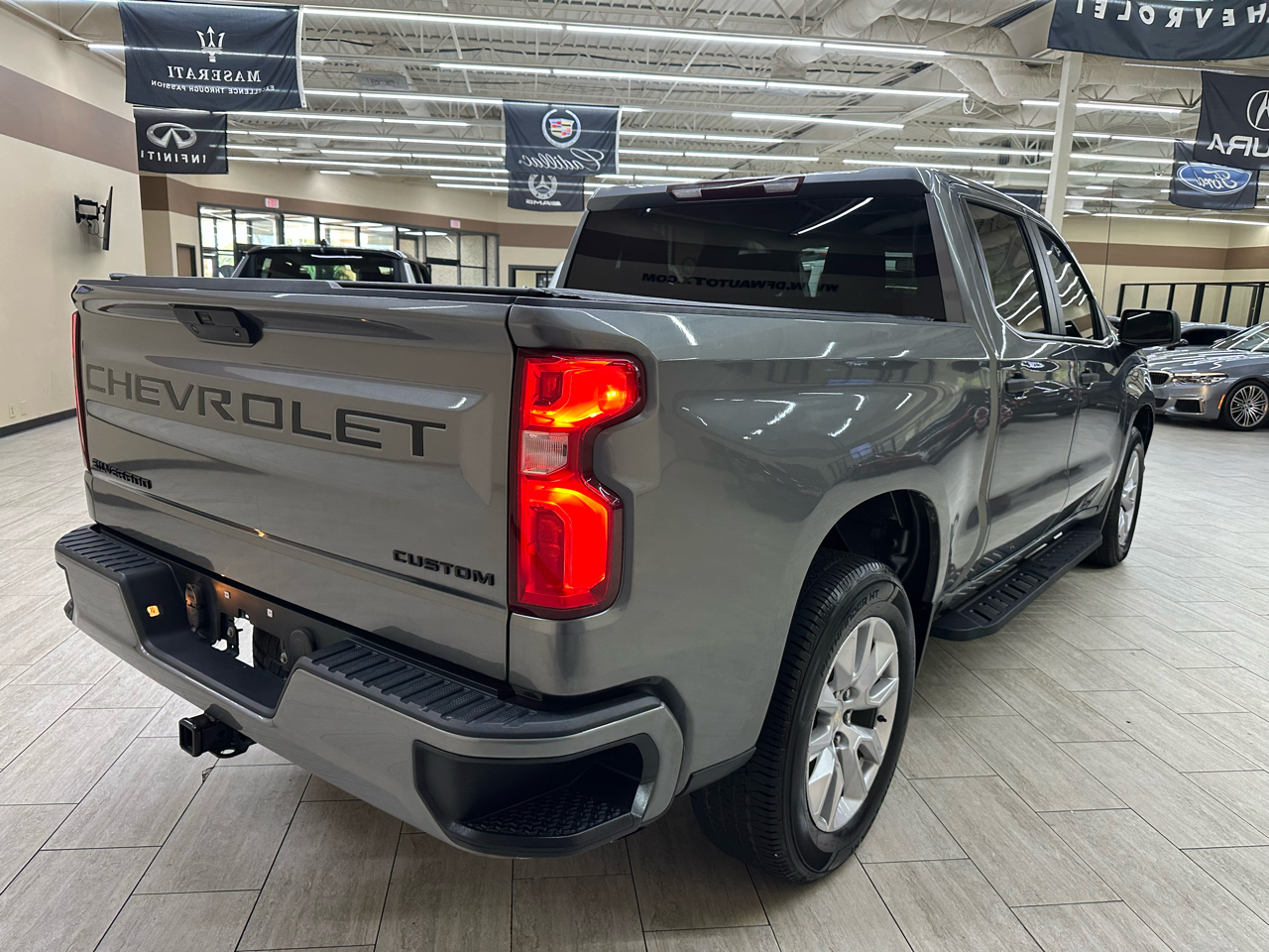 Chevrolet Silverado 1500 Limited Custom Crew Cab Short Box 2WD 2022 Chevrolet Silverado 1500 Limited Custom Crew Cab Short Box 2WD 2022