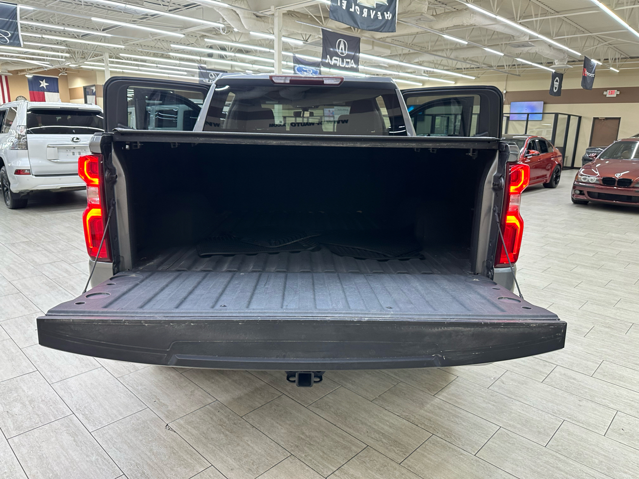 Chevrolet Silverado 1500 Limited Custom Crew Cab Short Box 2WD 2022 Chevrolet Silverado 1500 Limited Custom Crew Cab Short Box 2WD 2022