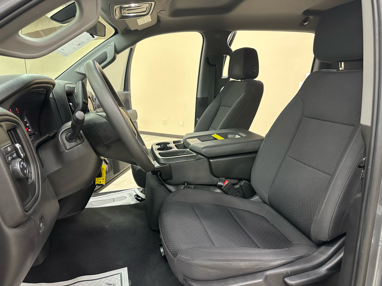 Chevrolet Silverado 1500 Limited Custom Crew Cab Short Box 2WD 2022 Chevrolet Silverado 1500 Limited Custom Crew Cab Short Box 2WD 2022