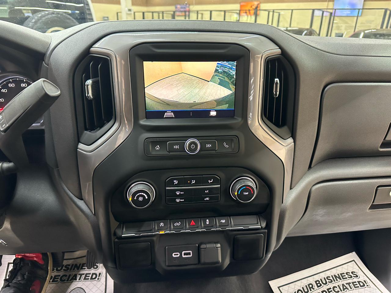 Chevrolet Silverado 1500 Limited Custom Crew Cab Short Box 2WD 2022 Chevrolet Silverado 1500 Limited Custom Crew Cab Short Box 2WD 2022