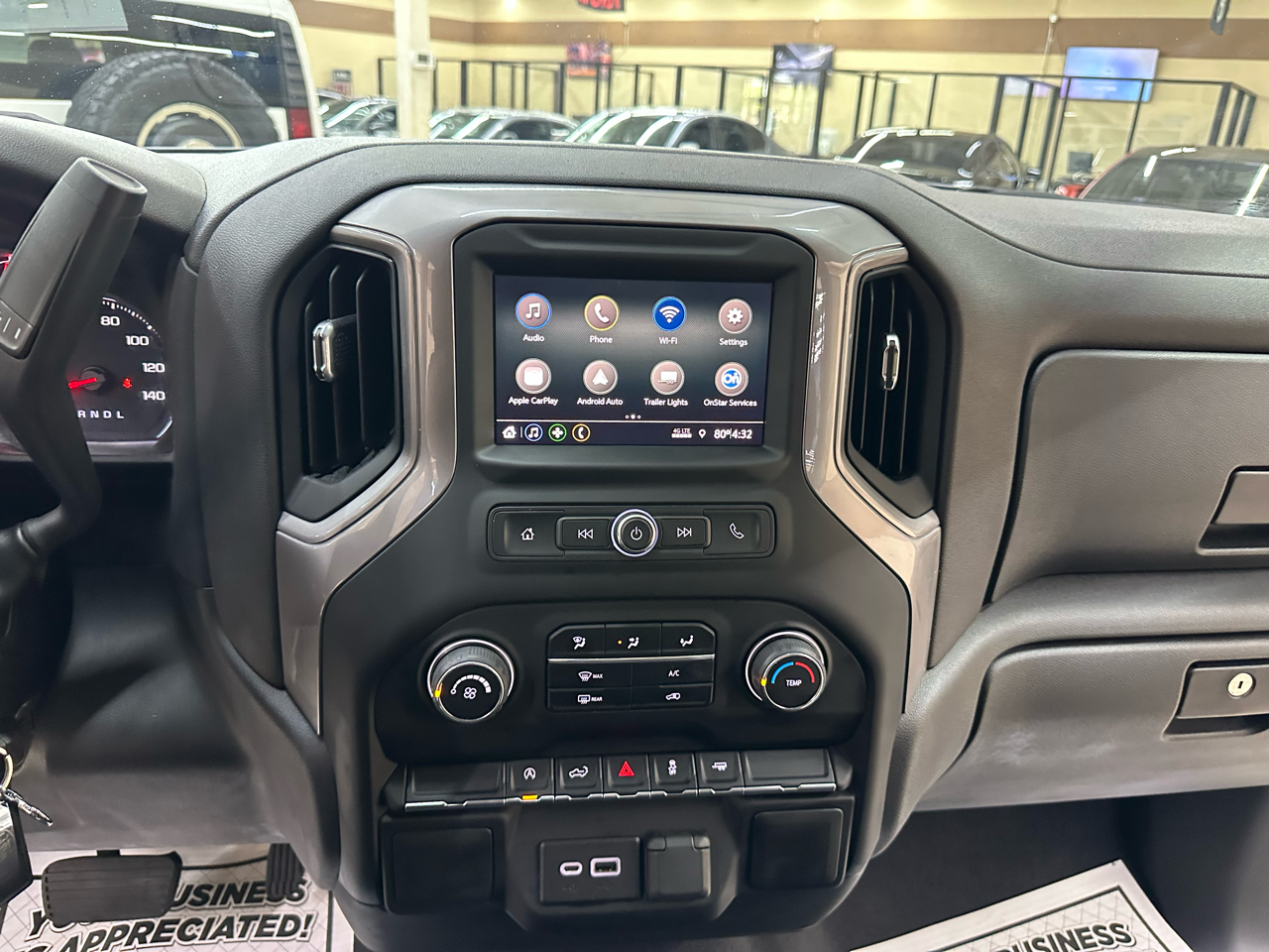 Chevrolet Silverado 1500 Limited Custom Crew Cab Short Box 2WD 2022 Chevrolet Silverado 1500 Limited Custom Crew Cab Short Box 2WD 2022