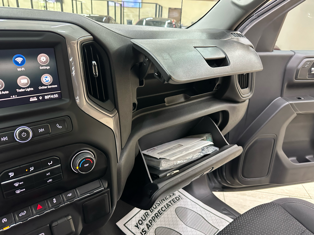 Chevrolet Silverado 1500 Limited Custom Crew Cab Short Box 2WD 2022 Chevrolet Silverado 1500 Limited Custom Crew Cab Short Box 2WD 2022