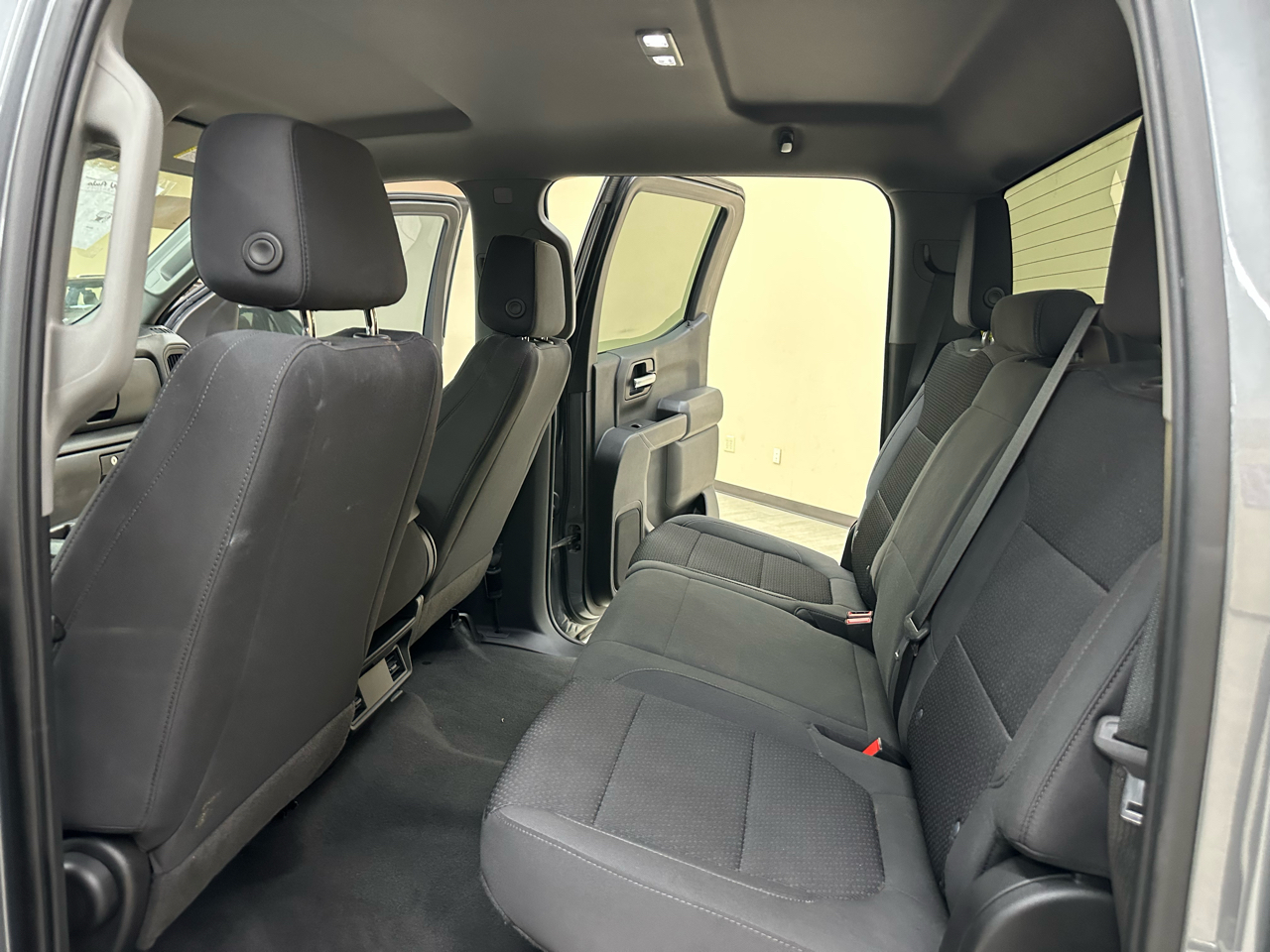 Chevrolet Silverado 1500 Limited Custom Crew Cab Short Box 2WD 2022 Chevrolet Silverado 1500 Limited Custom Crew Cab Short Box 2WD 2022