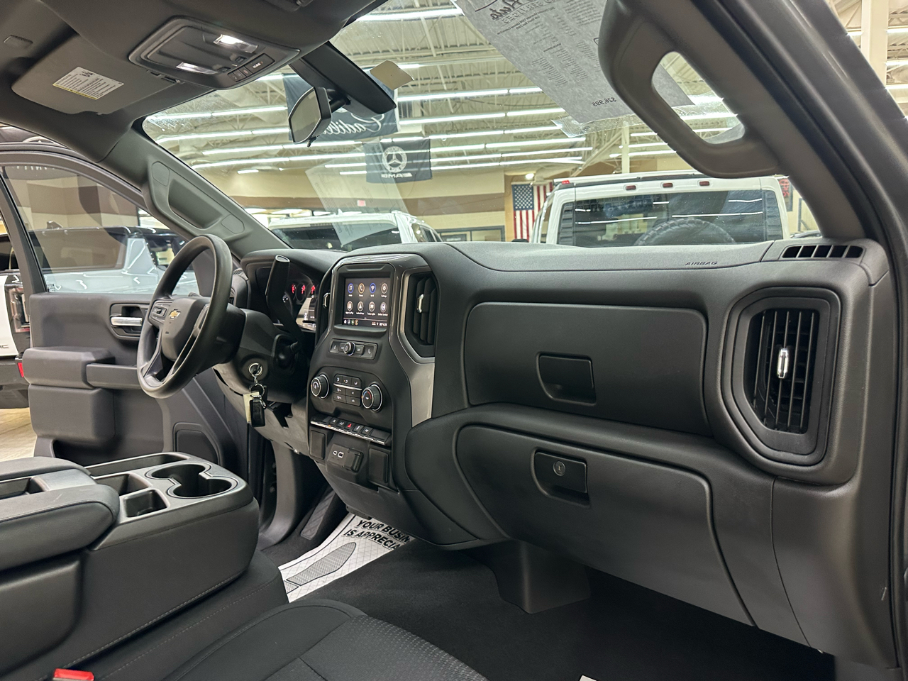 Chevrolet Silverado 1500 Limited Custom Crew Cab Short Box 2WD 2022 Chevrolet Silverado 1500 Limited Custom Crew Cab Short Box 2WD 2022