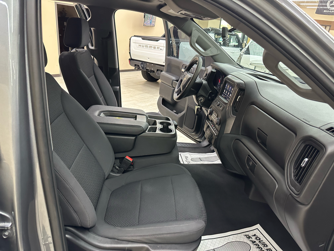 Chevrolet Silverado 1500 Limited Custom Crew Cab Short Box 2WD 2022 Chevrolet Silverado 1500 Limited Custom Crew Cab Short Box 2WD 2022