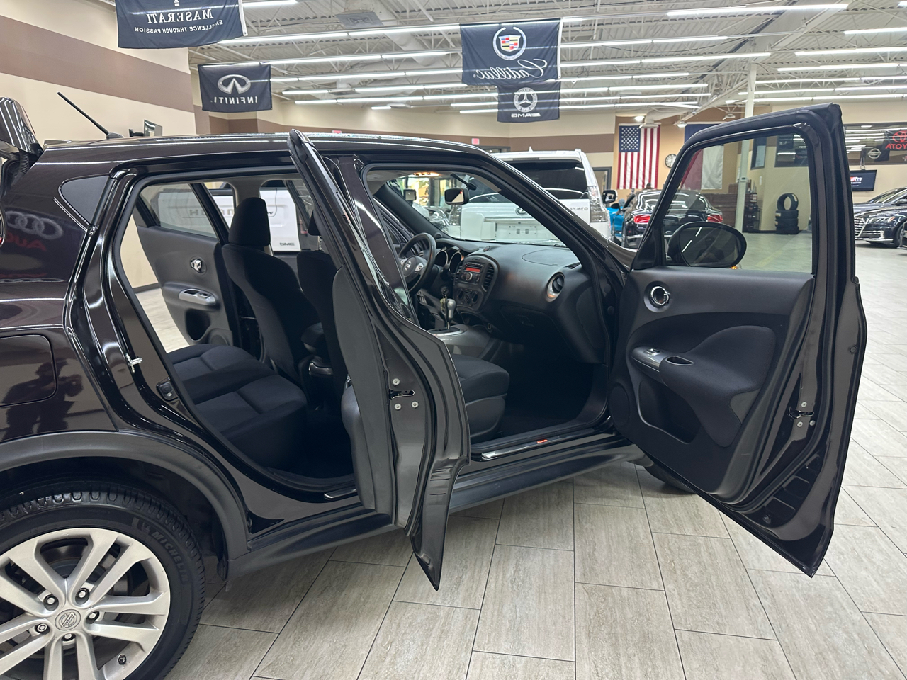 Nissan Juke S FWD 2014 Nissan Juke S FWD 2014