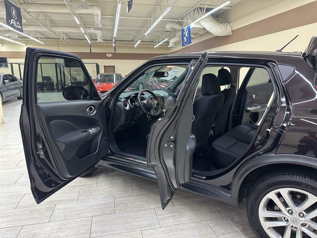 Nissan Juke S FWD 2014 Nissan Juke S FWD 2014