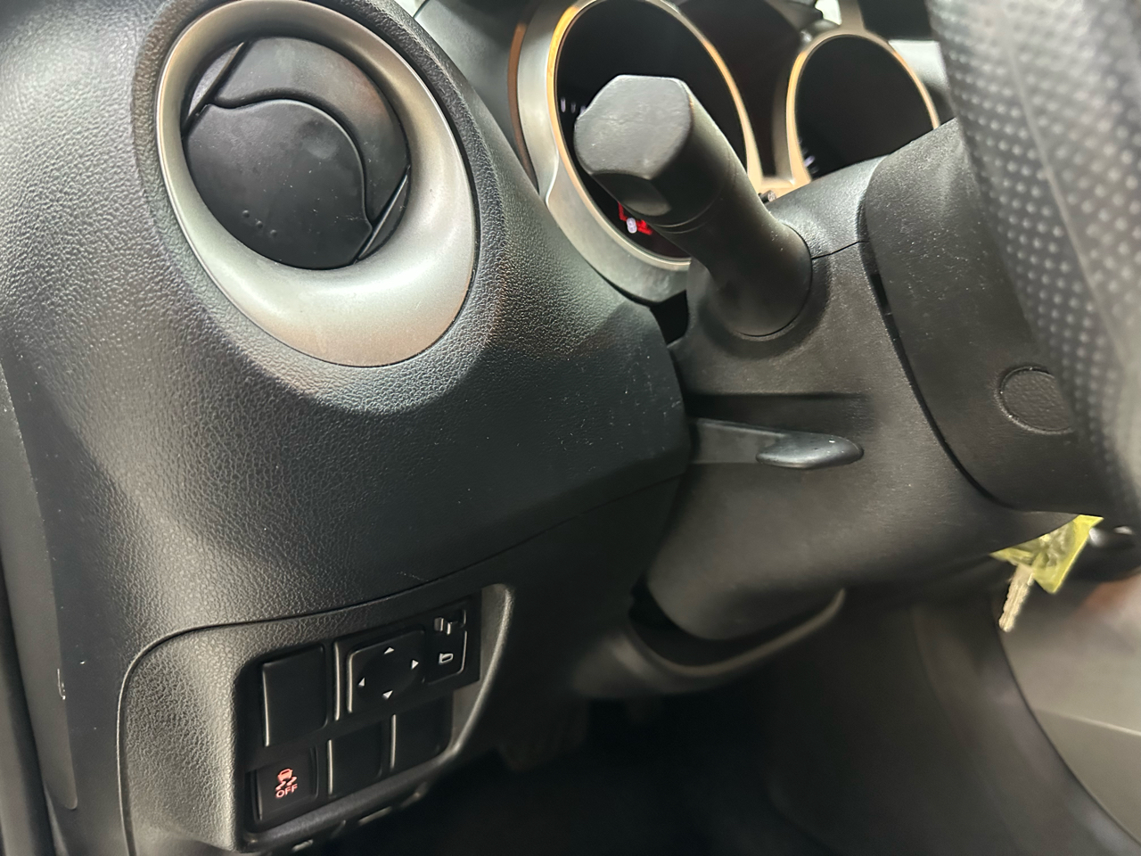 Nissan Juke S FWD 2014 Nissan Juke S FWD 2014