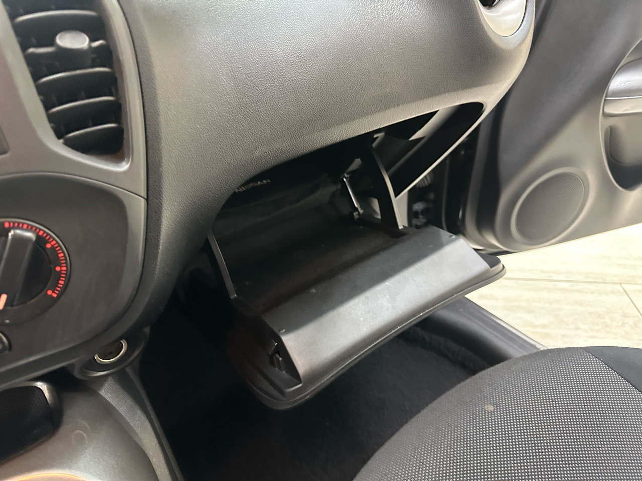 Nissan Juke S FWD 2014 Nissan Juke S FWD 2014