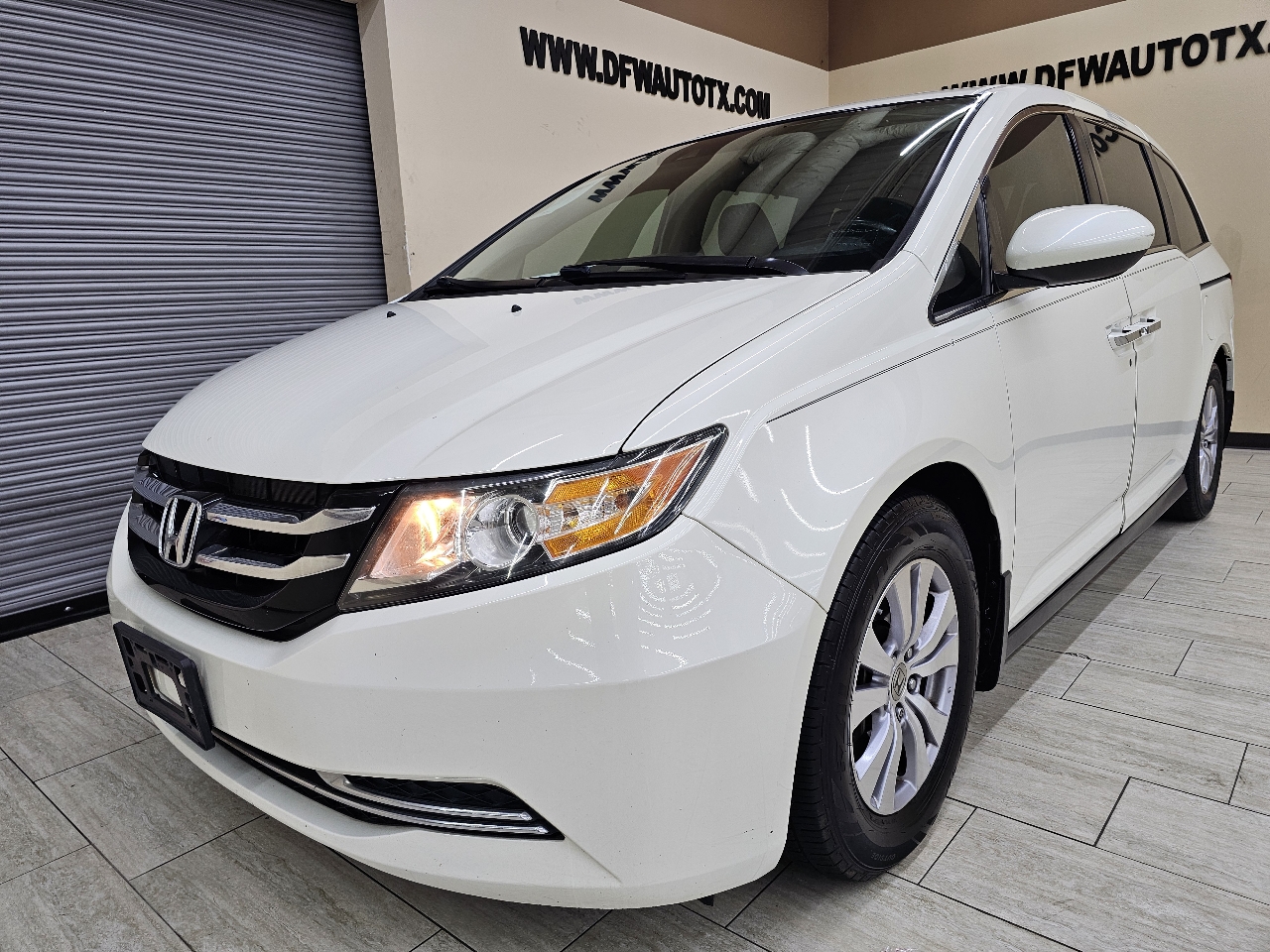 2015 Honda Odyssey EX-L photo 2