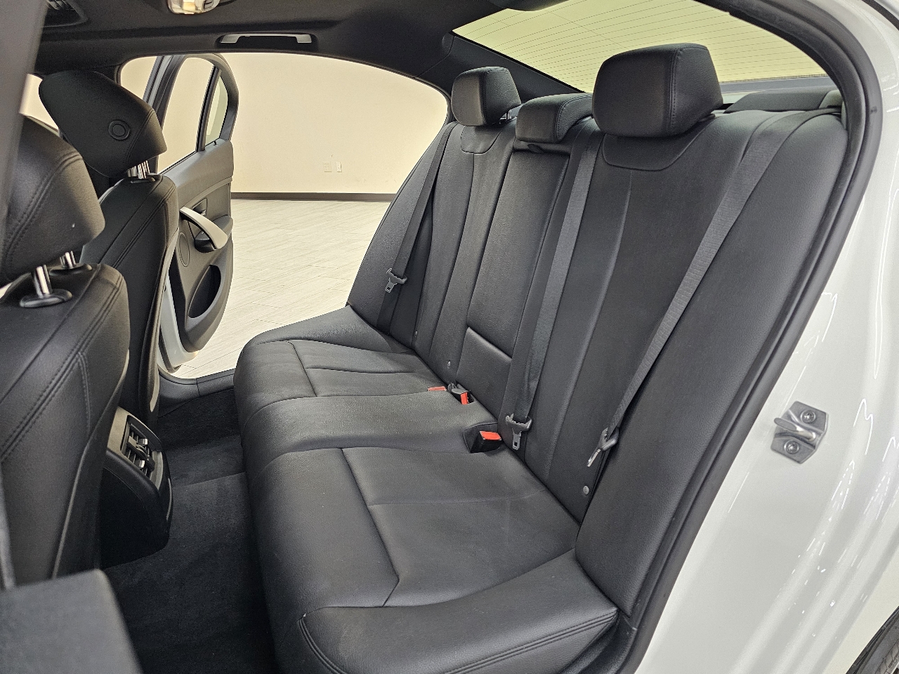 BMW 3-Series 320i Sedan 2015 BMW 3-Series 320i Sedan 2015