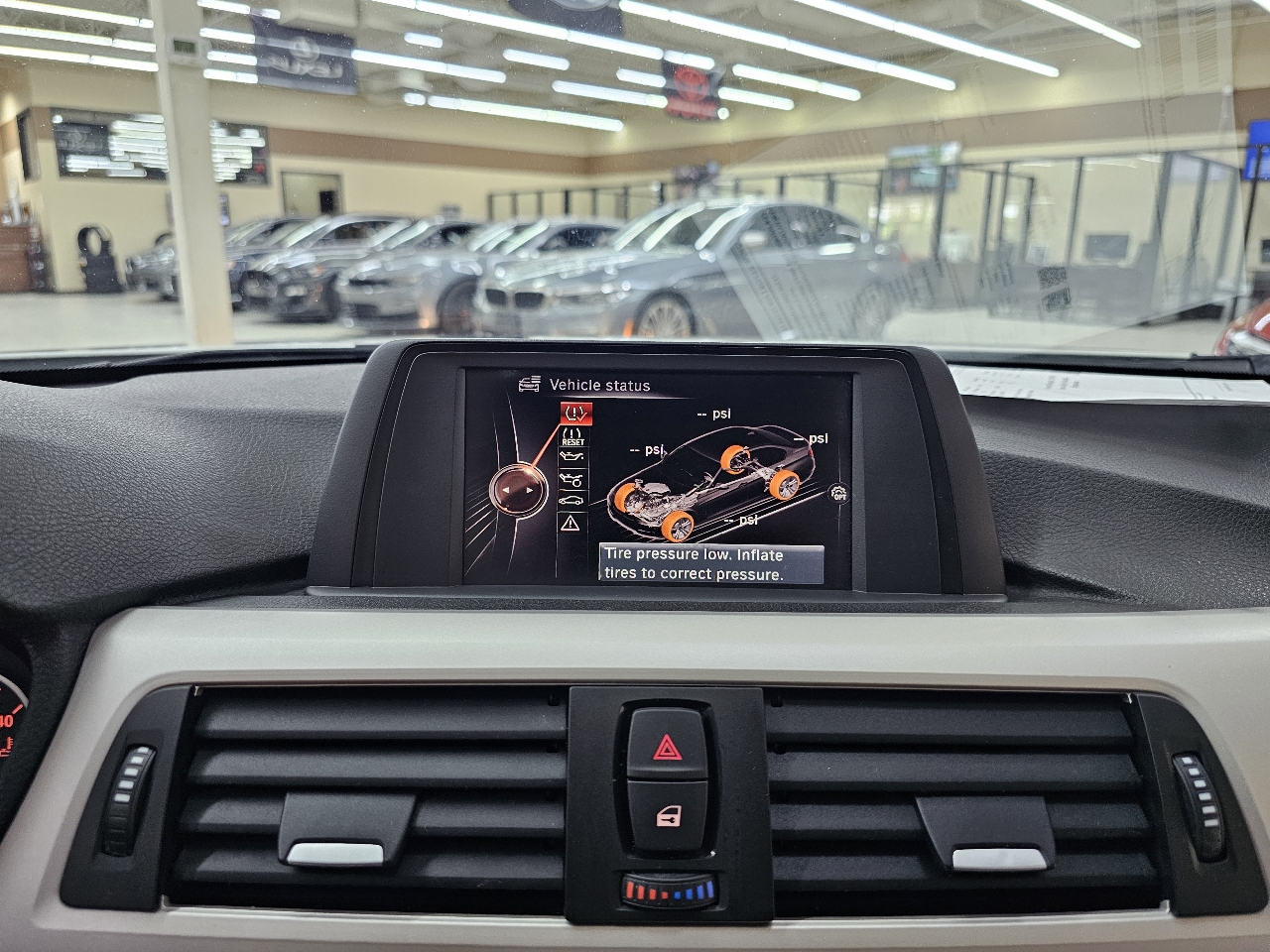 BMW 3-Series 320i Sedan 2015 BMW 3-Series 320i Sedan 2015