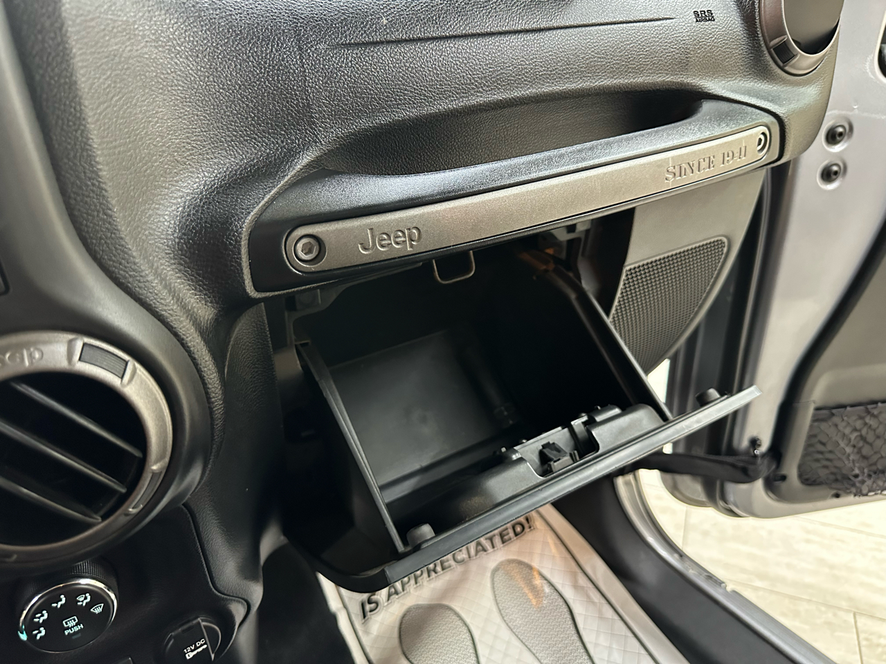 Jeep Wrangler JK Unlimited Sport 4WD 2018 Jeep Wrangler JK Unlimited Sport 4WD 2018