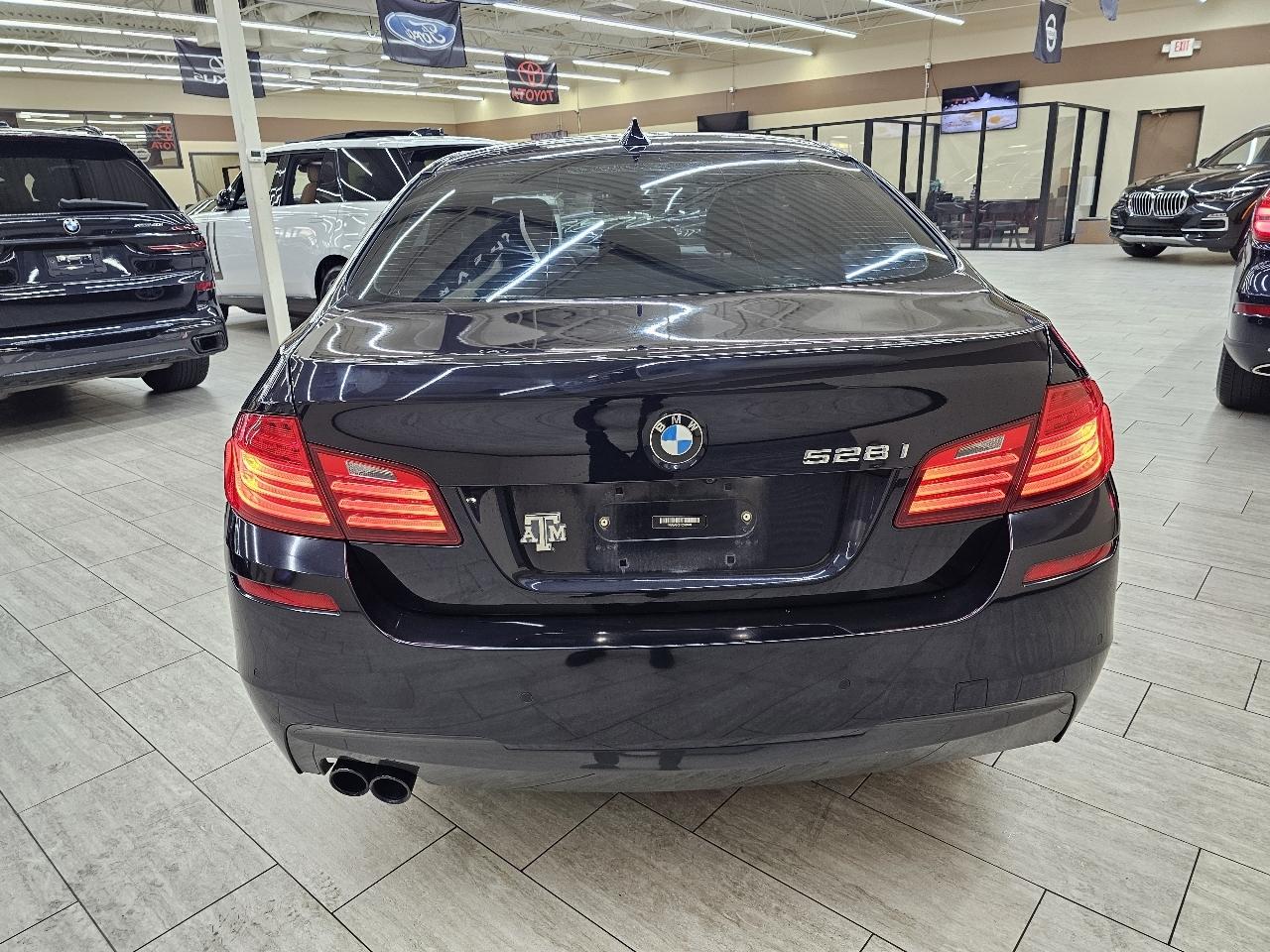 BMW 5-Series 528i 2014