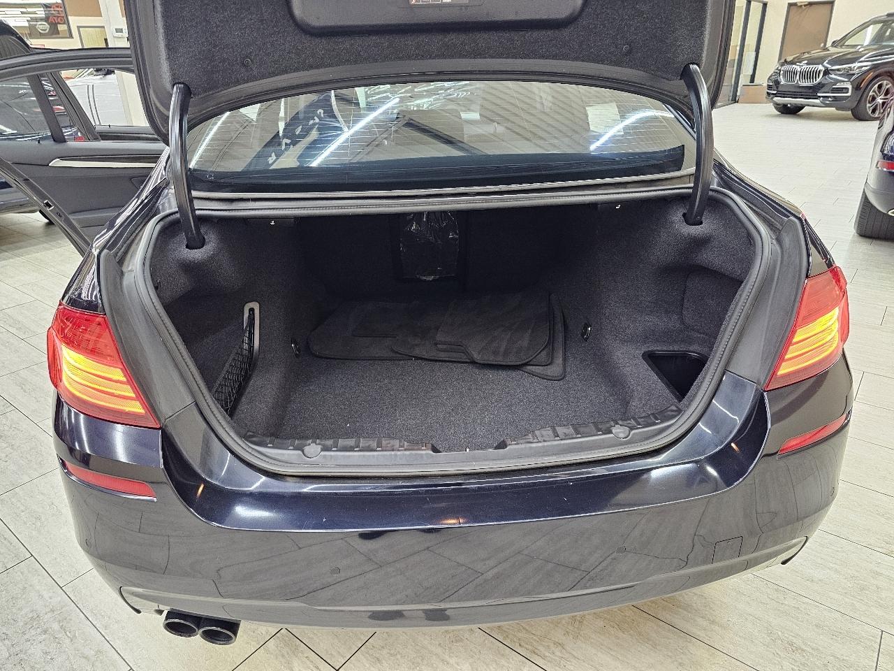 BMW 5-Series 528i 2014