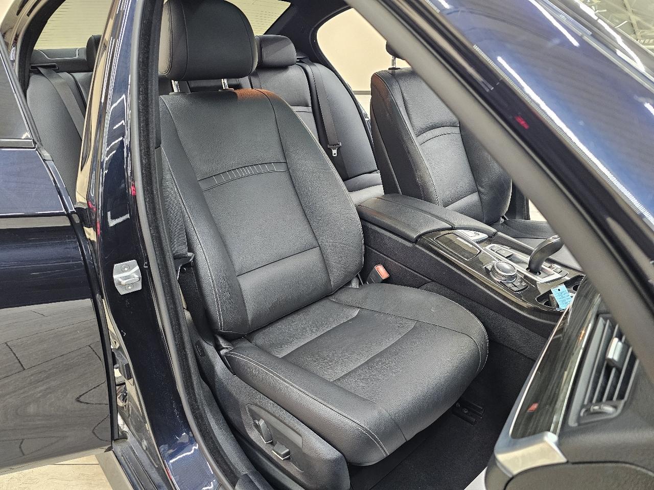 BMW 5-Series 528i 2014
