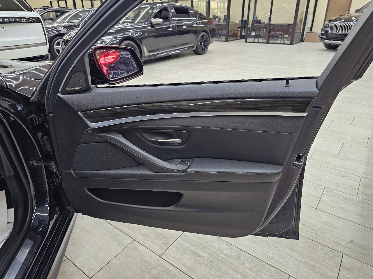 BMW 5-Series 528i 2014