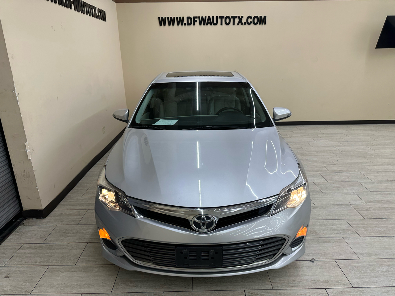 2013 Toyota Avalon XLE Premium photo 4